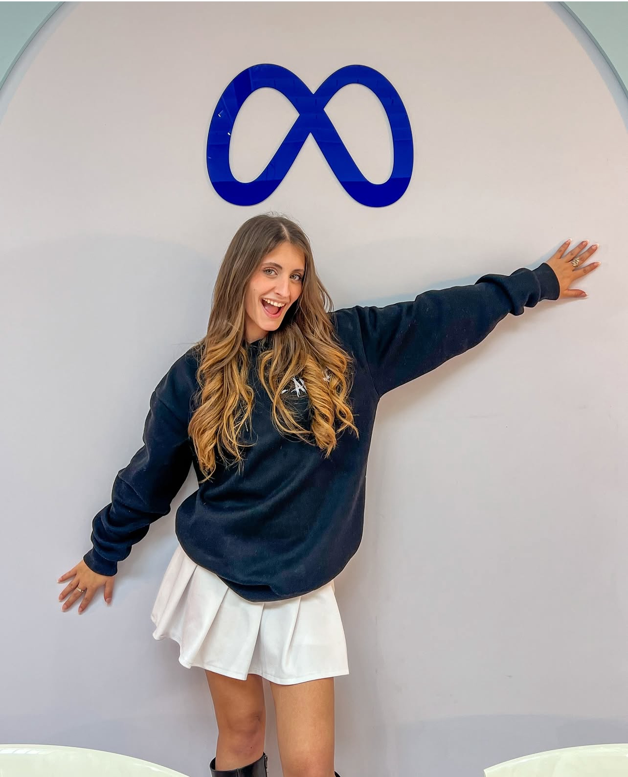 Ophenya – Spanish influencer